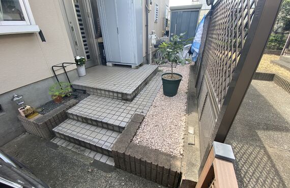 スロープ工事でお悩み、お考えの方はインテルナアカイワまでお問合せ下さい。